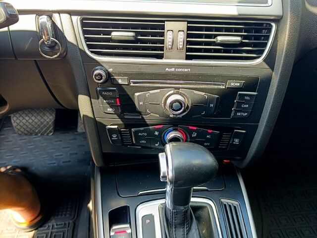 Чорний Ауді А4, об'ємом двигуна 2 л та пробігом 260 тис. км за 11700 $, фото 7 на Automoto.ua