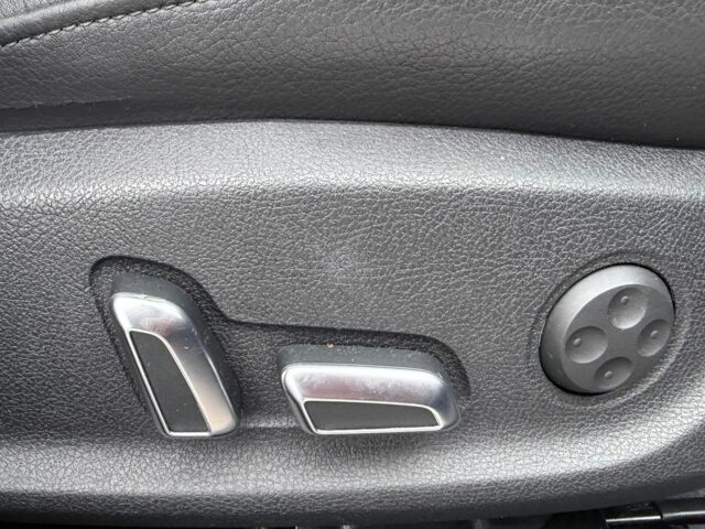 Черный Ауди А4, объемом двигателя 2 л и пробегом 236 тыс. км за 10800 $, фото 7 на Automoto.ua