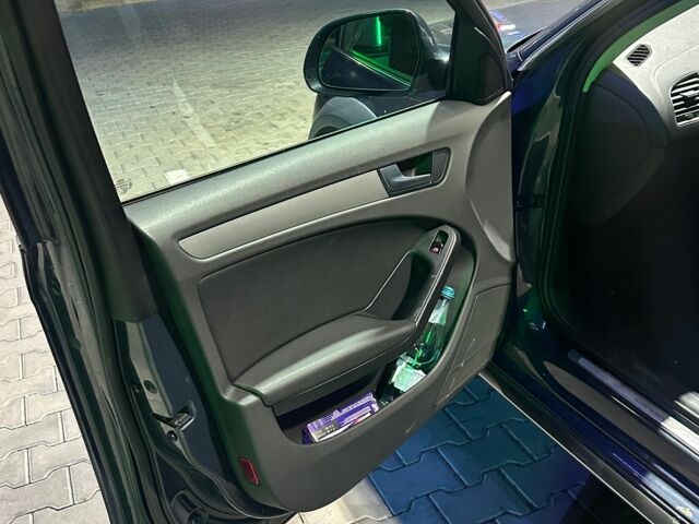 Чорний Ауді А4, об'ємом двигуна 2 л та пробігом 2 тис. км за 6000 $, фото 9 на Automoto.ua