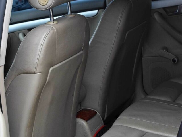 Черный Ауди А4, объемом двигателя 3 л и пробегом 309 тыс. км за 4950 $, фото 16 на Automoto.ua