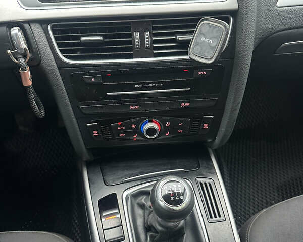 Чорний Ауді А4, об'ємом двигуна 2 л та пробігом 300 тис. км за 10999 $, фото 28 на Automoto.ua