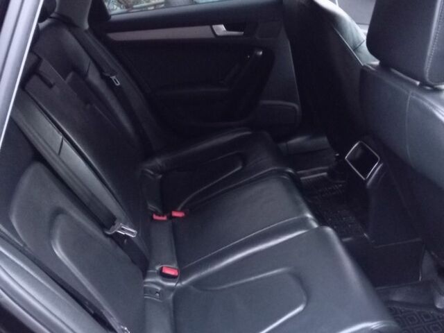 Черный Ауди А4, объемом двигателя 2 л и пробегом 290 тыс. км за 12000 $, фото 3 на Automoto.ua