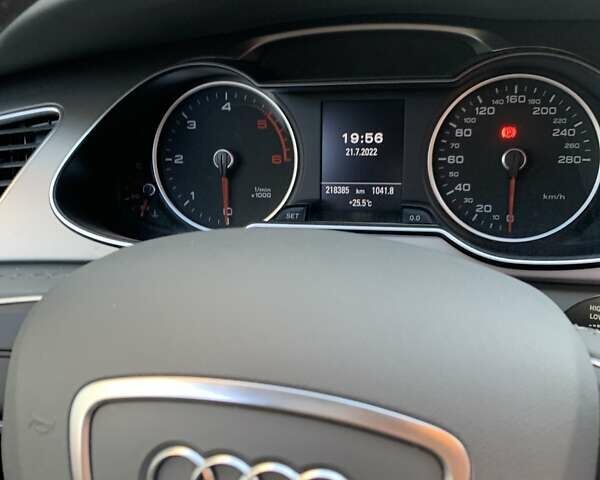 Ауді А4 2014 у Чорткові на Automoto.ua Чорний Ауді А4, об'ємом двигуна 2 л та пробігом 218 тис. км за 15500 $, фото 10 на Automoto.ua