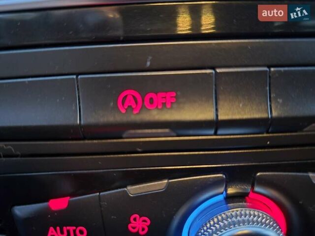 Черный Ауди А4, объемом двигателя 2 л и пробегом 282 тыс. км за 10800 $, фото 67 на Automoto.ua