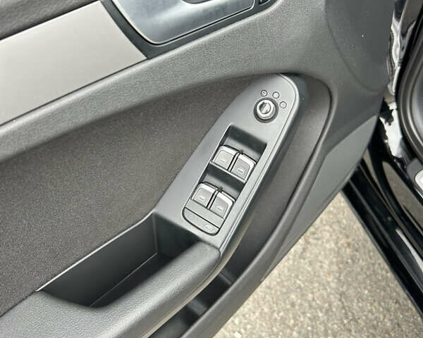 Черный Ауди А4, объемом двигателя 1.78 л и пробегом 230 тыс. км за 12500 $, фото 7 на Automoto.ua