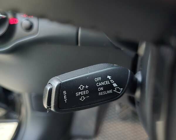 Черный Ауди А4, объемом двигателя 2 л и пробегом 282 тыс. км за 10800 $, фото 60 на Automoto.ua