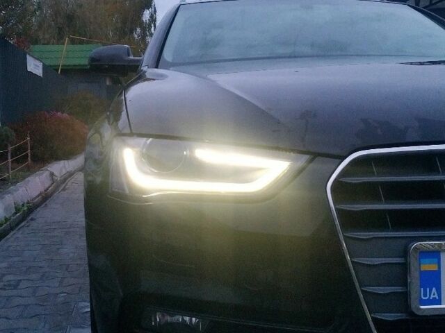 Черный Ауди А4, объемом двигателя 2 л и пробегом 290 тыс. км за 12000 $, фото 1 на Automoto.ua