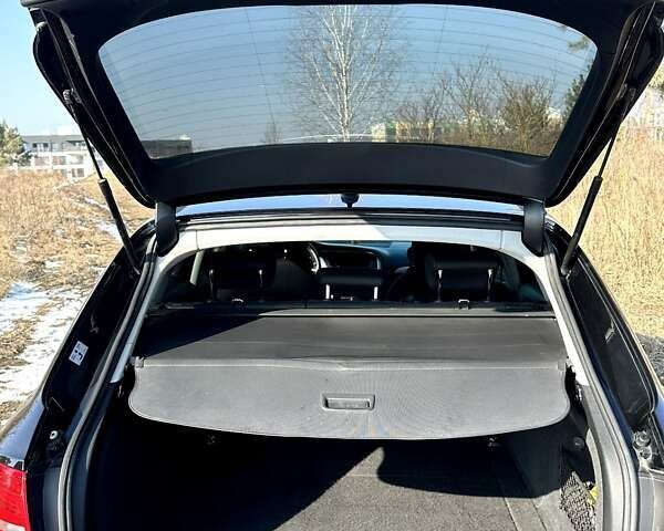 Ауді А4 2015 у Рівному на Automoto.ua Чорний Ауді А4, об'ємом двигуна 1.97 л та пробігом 262 тис. км за 11700 $, фото 5 на Automoto.ua