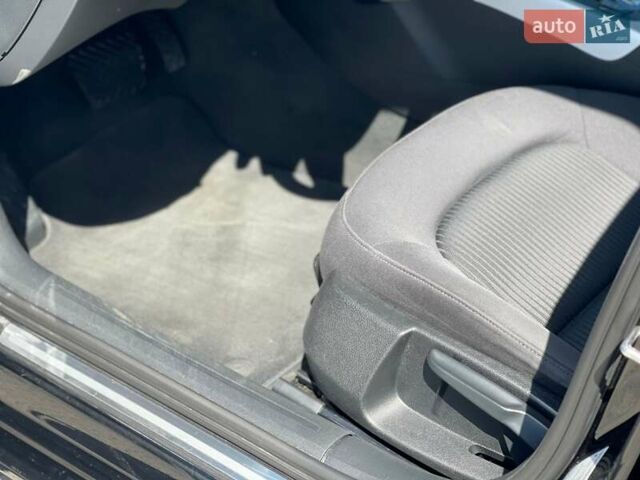 Черный Ауди А4, объемом двигателя 2 л и пробегом 195 тыс. км за 15500 $, фото 15 на Automoto.ua