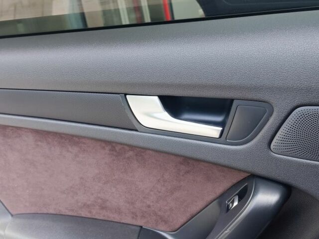 Черный Ауди А4, объемом двигателя 2 л и пробегом 226 тыс. км за 17100 $, фото 4 на Automoto.ua