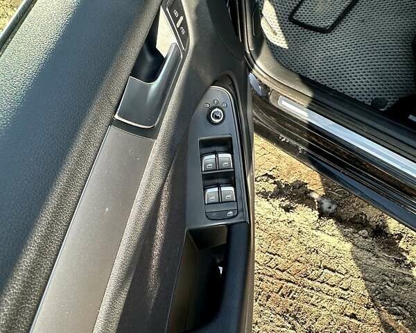 Ауді А4 2015 у Рівному на Automoto.ua Чорний Ауді А4, об'ємом двигуна 1.97 л та пробігом 262 тис. км за 11700 $, фото 11 на Automoto.ua