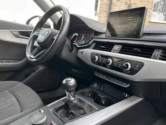 Черный Ауди А4, объемом двигателя 2 л и пробегом 76 тыс. км за 11000 $, фото 10 на Automoto.ua