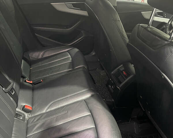 Черный Ауди А4, объемом двигателя 1.97 л и пробегом 300 тыс. км за 17000 $, фото 3 на Automoto.ua