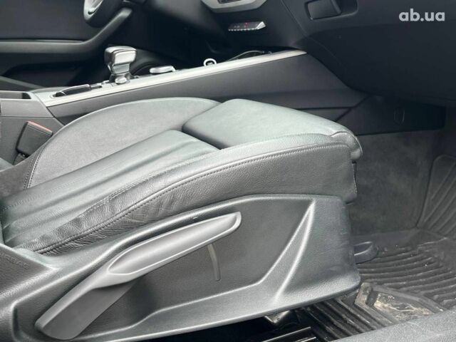 Чорний Ауді А4, об'ємом двигуна 2 л та пробігом 295 тис. км за 16290 $, фото 19 на Automoto.ua