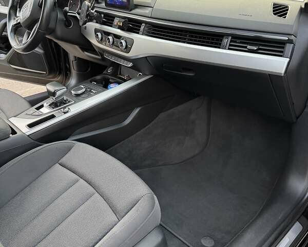 Ауди А4 2016 в Львове на Automoto.ua Черный Ауди А4, объемом двигателя 1.97 л и пробегом 212 тыс. км за 16800 $, фото 13 на Automoto.ua