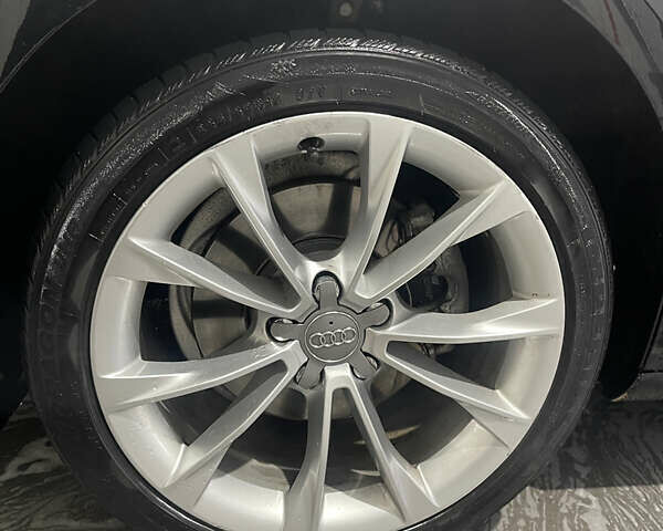 Черный Ауди А4, объемом двигателя 1.97 л и пробегом 300 тыс. км за 17000 $, фото 5 на Automoto.ua