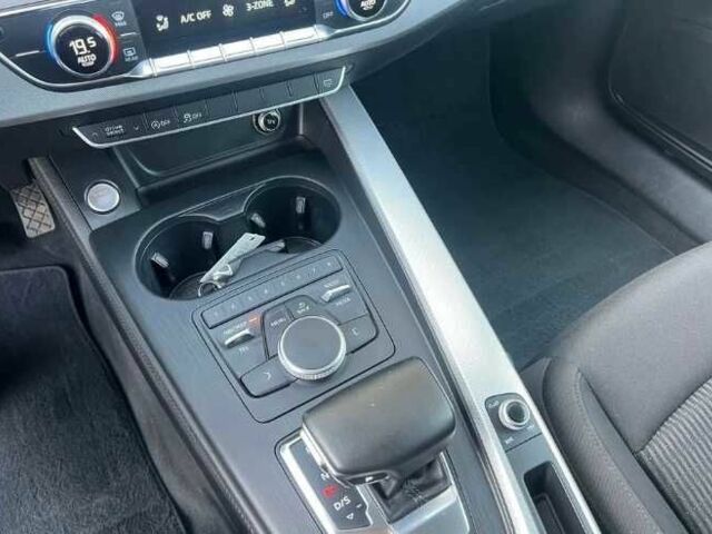 Черный Ауди А4, объемом двигателя 2 л и пробегом 139 тыс. км за 10700 $, фото 14 на Automoto.ua