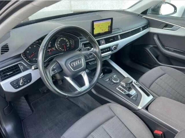 Черный Ауди А4, объемом двигателя 2 л и пробегом 139 тыс. км за 10700 $, фото 9 на Automoto.ua