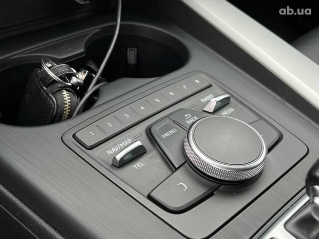 Чорний Ауді А4, об'ємом двигуна 2 л та пробігом 295 тис. км за 16290 $, фото 39 на Automoto.ua