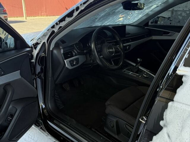 Чорний Ауді А4, об'ємом двигуна 2 л та пробігом 296 тис. км за 15500 $, фото 2 на Automoto.ua
