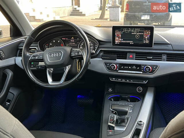 Чорний Ауді А4, об'ємом двигуна 1.97 л та пробігом 255 тис. км за 20650 $, фото 4 на Automoto.ua