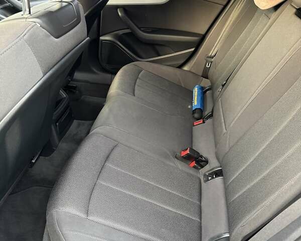 Ауди А4 2016 в Львове на Automoto.ua Черный Ауди А4, объемом двигателя 1.97 л и пробегом 212 тыс. км за 16800 $, фото 17 на Automoto.ua