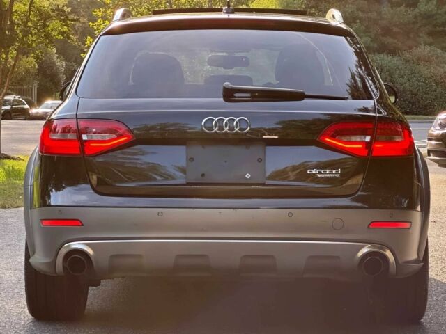 Черный Ауди А4, объемом двигателя 2 л и пробегом 77 тыс. км за 13800 $, фото 4 на Automoto.ua