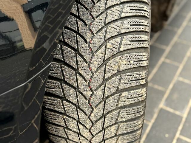 Чорний Ауді А4, об'ємом двигуна 2 л та пробігом 236 тис. км за 17200 $, фото 11 на Automoto.ua