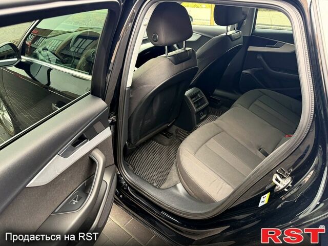 Чорний Ауді А4, об'ємом двигуна 2 л та пробігом 236 тис. км за 17200 $, фото 7 на Automoto.ua