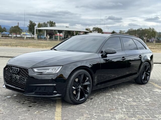 Чорний Ауді А4, об'ємом двигуна 2 л та пробігом 300 тис. км за 19500 $, фото 2 на Automoto.ua