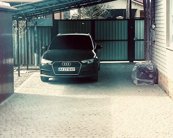 Черный Ауди А4, объемом двигателя 1.97 л и пробегом 272 тыс. км за 20000 $, фото 6 на Automoto.ua