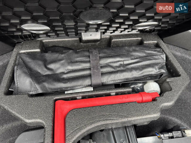 Черный Ауди А4, объемом двигателя 3 л и пробегом 230 тыс. км за 17850 $, фото 28 на Automoto.ua