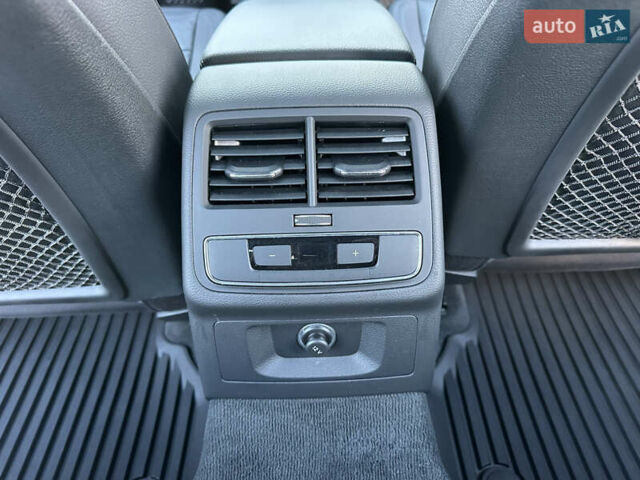 Ауді А4 2017 у Вінниці на Automoto.ua Чорний Ауді А4, об'ємом двигуна 1.98 л та пробігом 57 тис. км за 17499 $, фото 33 на Automoto.ua