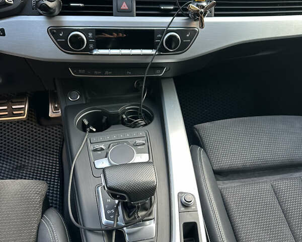 Черный Ауди А4, объемом двигателя 2 л и пробегом 223 тыс. км за 22999 $, фото 32 на Automoto.ua