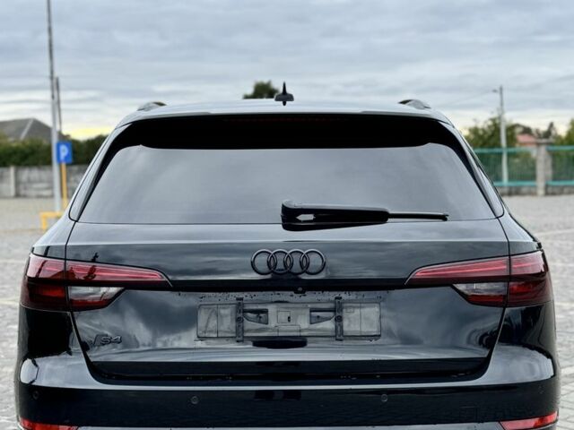 Чорний Ауді А4, об'ємом двигуна 2 л та пробігом 300 тис. км за 19500 $, фото 1 на Automoto.ua