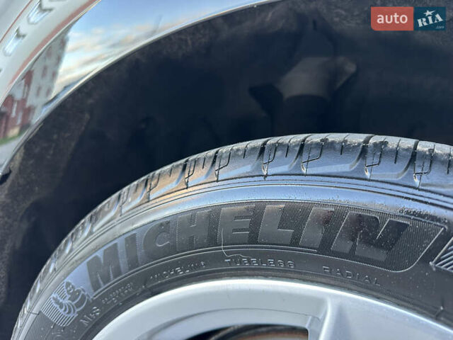 Ауді А4 2017 у Вінниці на Automoto.ua Чорний Ауді А4, об'ємом двигуна 1.98 л та пробігом 57 тис. км за 17499 $, фото 52 на Automoto.ua