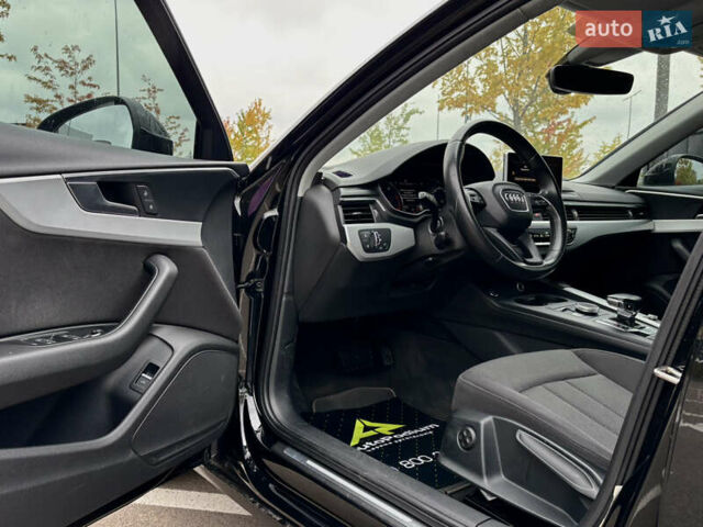 Черный Ауди А4, объемом двигателя 2 л и пробегом 218 тыс. км за 19400 $, фото 12 на Automoto.ua