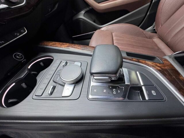 Черный Ауди А4, объемом двигателя 2 л и пробегом 180 тыс. км за 20500 $, фото 5 на Automoto.ua