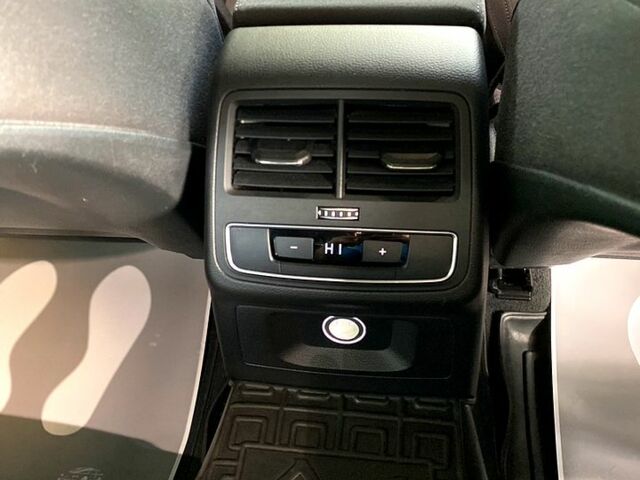 Чорний Ауді А4, об'ємом двигуна 2 л та пробігом 216 тис. км за 16000 $, фото 3 на Automoto.ua