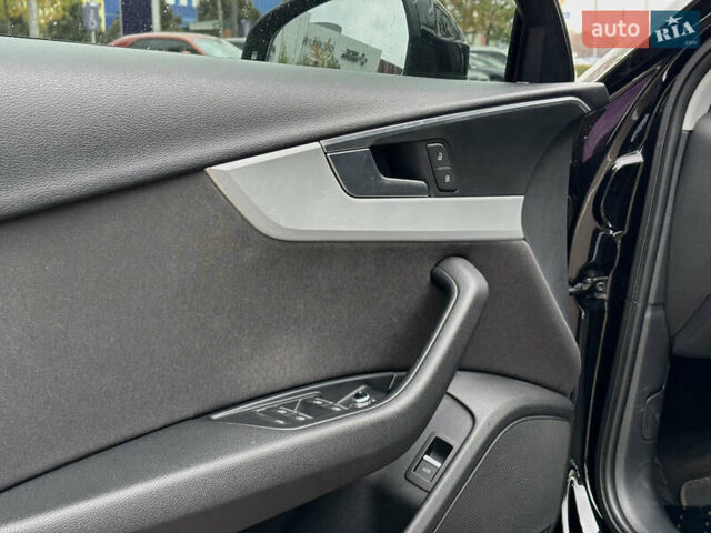 Черный Ауди А4, объемом двигателя 2 л и пробегом 218 тыс. км за 19400 $, фото 13 на Automoto.ua