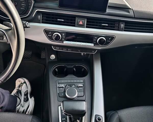 Черный Ауди А4, объемом двигателя 1.97 л и пробегом 305 тыс. км за 19500 $, фото 17 на Automoto.ua