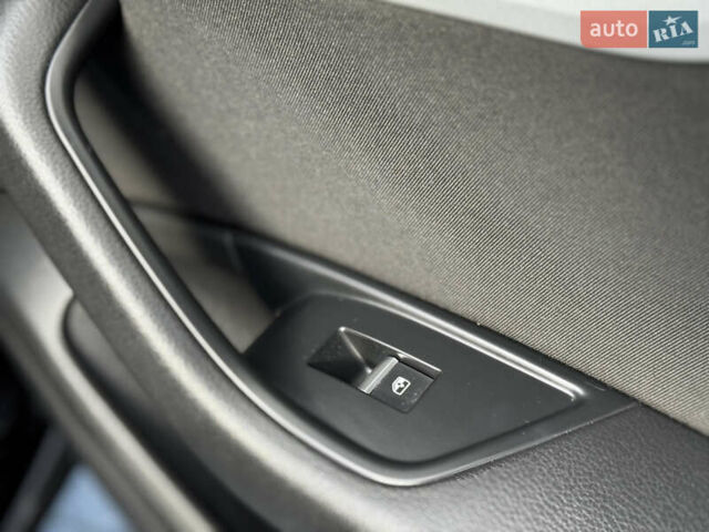 Чорний Ауді А4, об'ємом двигуна 1.97 л та пробігом 229 тис. км за 17599 $, фото 94 на Automoto.ua