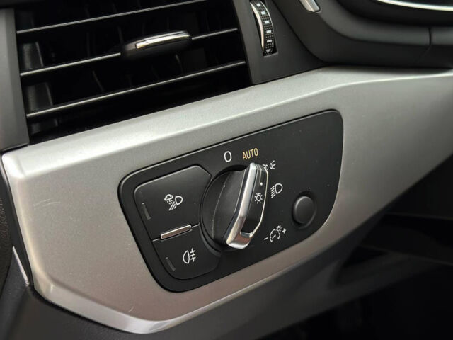 Черный Ауди А4, объемом двигателя 2 л и пробегом 219 тыс. км за 19000 $, фото 11 на Automoto.ua