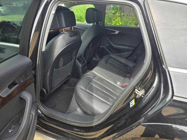 Черный Ауди А4, объемом двигателя 2 л и пробегом 55 тыс. км за 11000 $, фото 8 на Automoto.ua