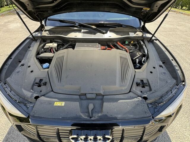 Ауди А4 2019 в Днепре (Днепропетровске) на Automoto.ua Черный Ауди А4, объемом двигателя 0 л и пробегом 160 тыс. км за 27000 $, фото 17 на Automoto.ua