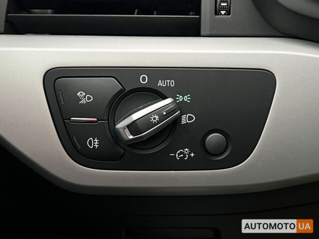 Чорний Ауді А4, об'ємом двигуна 2 л та пробігом 209 тис. км за 24990 $, фото 10 на Automoto.ua