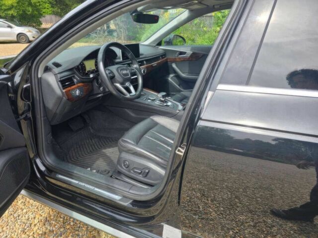 Черный Ауди А4, объемом двигателя 2 л и пробегом 32 тыс. км за 15600 $, фото 5 на Automoto.ua