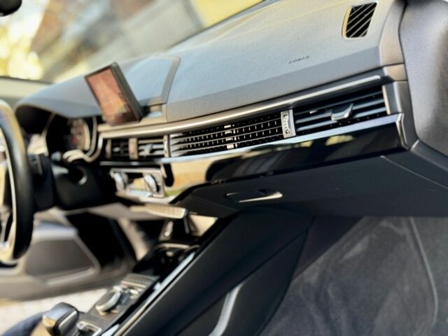 Черный Ауди А4, объемом двигателя 0 л и пробегом 228 тыс. км за 19950 $, фото 9 на Automoto.ua