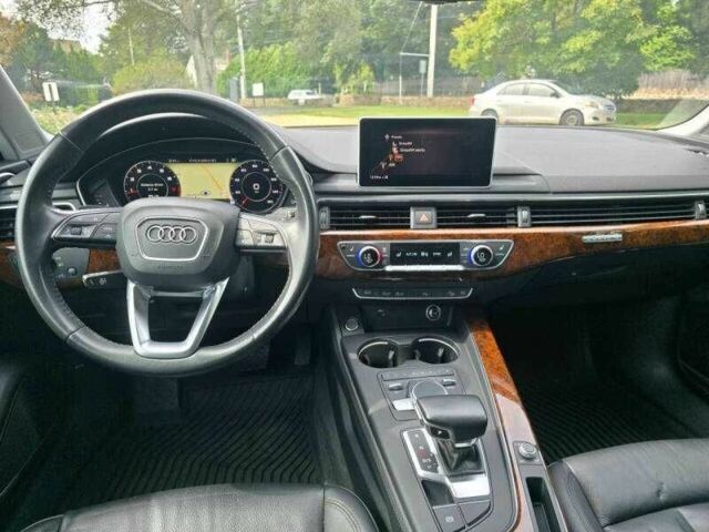 Черный Ауди А4, объемом двигателя 2 л и пробегом 55 тыс. км за 11000 $, фото 10 на Automoto.ua