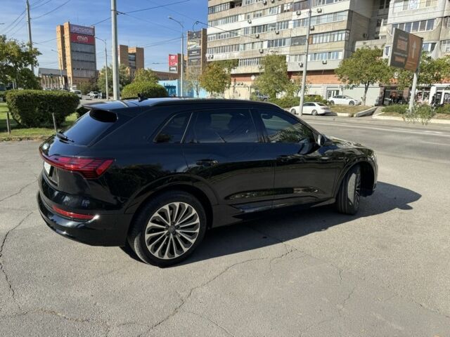 Ауди А4 2019 в Днепре (Днепропетровске) на Automoto.ua Черный Ауди А4, объемом двигателя 0 л и пробегом 160 тыс. км за 27000 $, фото 2 на Automoto.ua